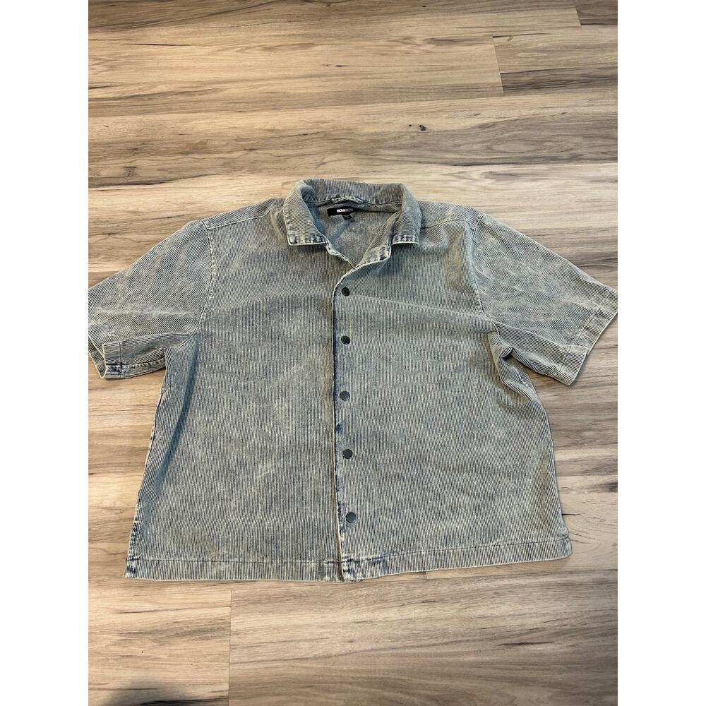 Fashion Nova Men's Washed Gray Short Sleeve Button-Down Shirt
